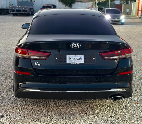 Kia K5 2019 - Negro - Imagen 4